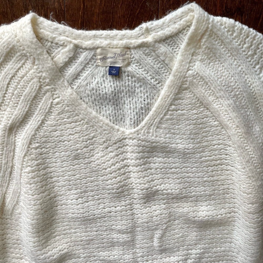 Target Universal Thread Soft V-neck Sweater - Picture 3 of 5